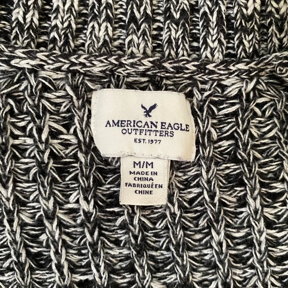 American Eagle Black & White Cardigan - Picture 3 of 5